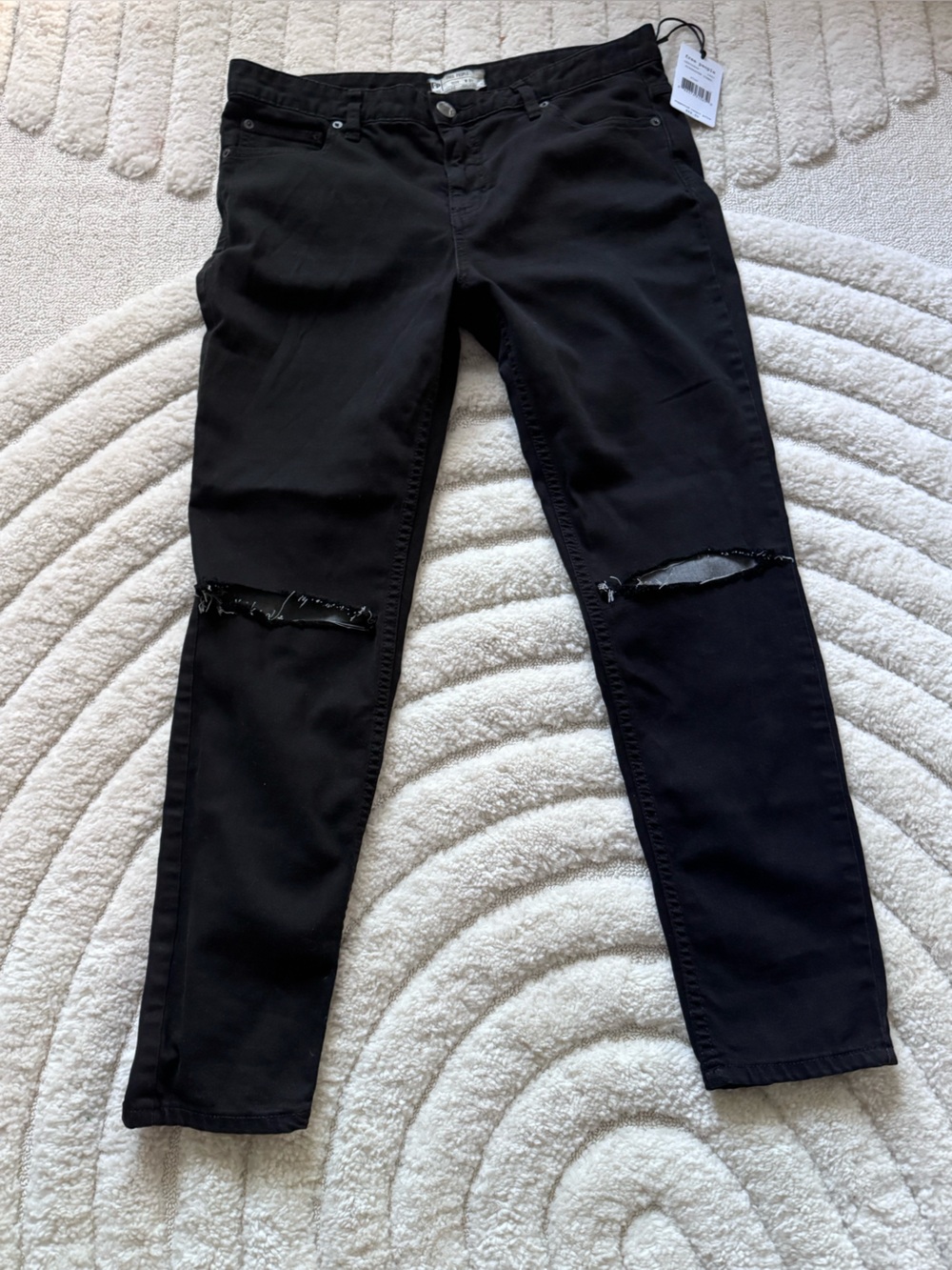 Free People Black Straight Leg distressed knee Jeans Sz 31 NWT